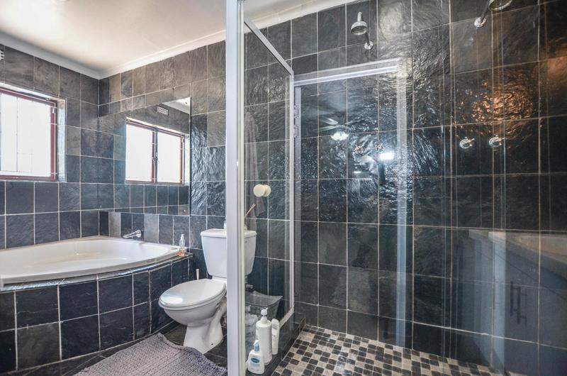 5 Bedroom Property for Sale in De Tijger Western Cape